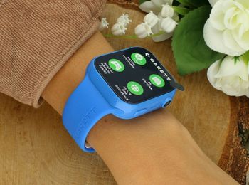 Smartwatch Garett Kids Twin 2 4G niebieski – zegarek dziecięcy z GPS, kamerkami i LTE bok.jpg